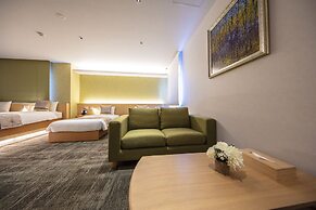 Grand Base Okayama Ekimae