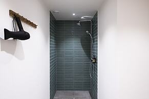 The Lakes apartments by Daniel&Jacob’s