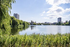 The Lakes apartments by Daniel&Jacob’s