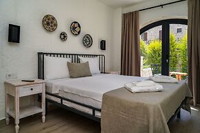 Cemal Alacati Butik Hotel