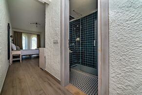 Cemal Alacati Butik Hotel