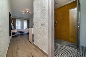 Cemal Alacati Butik Hotel