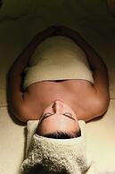 Oakridge Hotel & Spa