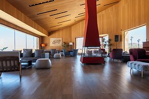 Oakridge Hotel & Spa