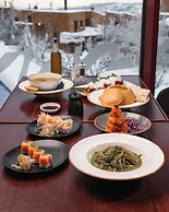 Oakridge Hotel & Spa