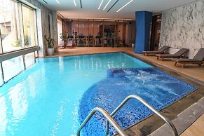 Oakridge Hotel & Spa