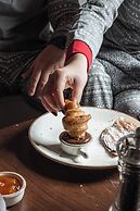 Oakridge Hotel & Spa