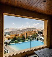 Oakridge Hotel & Spa