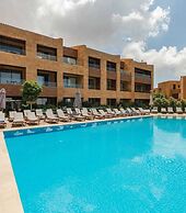 Oakridge Hotel & Spa