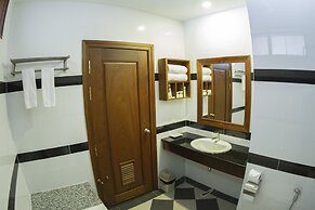 Kampong Thom Palace Hotel