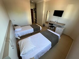 Premier Garden Hotel