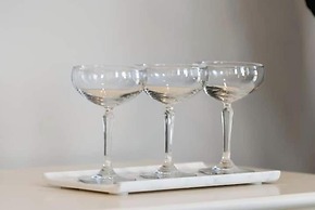 Luxury Furnished Apartments by Hyatus Downtown at Yale