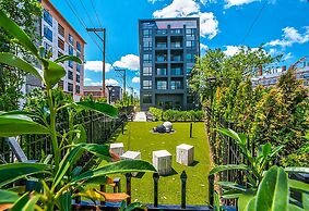 Luxury Furnished Apartments by Hyatus Downtown at Yale