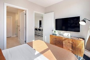 Luxury Furnished Apartments by Hyatus Downtown at Yale