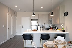 Luxury Furnished Apartments by Hyatus Downtown at Yale