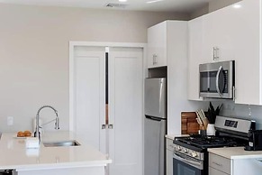 Luxury Furnished Apartments by Hyatus Downtown at Yale