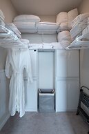 Luxury Furnished Apartments by Hyatus Downtown at Yale