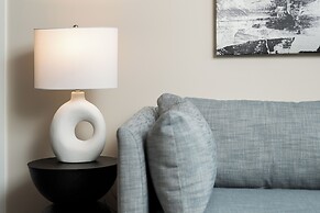 Luxury Furnished Apartments by Hyatus Downtown at Yale