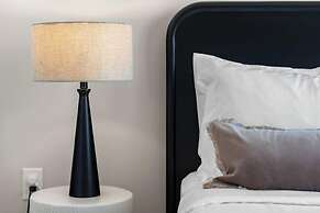 Luxury Furnished Apartments by Hyatus Downtown at Yale