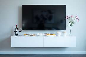 Luxury Furnished Apartments by Hyatus Downtown at Yale