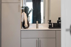 Luxury Furnished Apartments by Hyatus Downtown at Yale