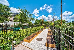 Luxury Furnished Apartments by Hyatus Downtown at Yale