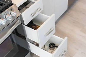 Luxury Furnished Apartments by Hyatus Downtown at Yale