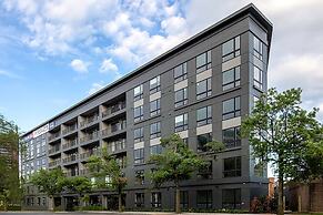 Luxury Furnished Apartments by Hyatus Downtown at Yale