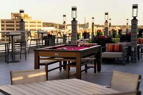 Luxury Furnished Apartments by Hyatus Downtown at Yale