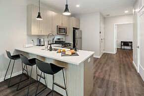 Luxury Furnished Apartments by Hyatus Downtown at Yale