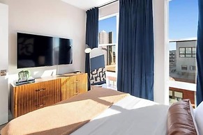 Luxury Furnished Apartments by Hyatus Downtown at Yale