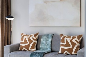 Luxury Furnished Apartments by Hyatus Downtown at Yale