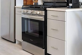 Luxury Furnished Apartments by Hyatus Downtown at Yale