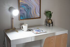 Luxury Furnished Apartments by Hyatus Downtown at Yale