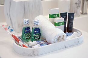 Luxury Furnished Apartments by Hyatus Downtown at Yale