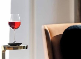 Luxury Furnished Apartments by Hyatus Downtown at Yale