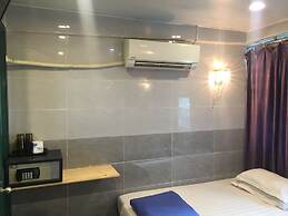 Oriental Pearl Hostel