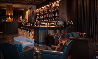 Next Hotel Melbourne, Curio Collection by Hilton