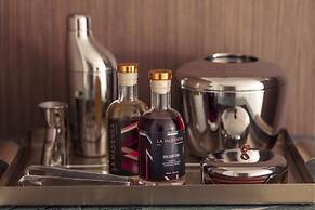 Next Hotel Melbourne, Curio Collection by Hilton