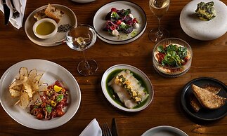 Next Hotel Melbourne, Curio Collection by Hilton