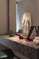 Next Hotel Melbourne, Curio Collection by Hilton