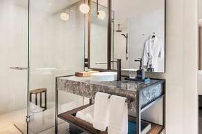 Next Hotel Melbourne, Curio Collection by Hilton