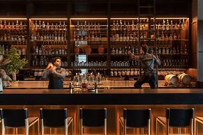 Next Hotel Melbourne, Curio Collection by Hilton