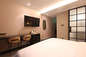 Brown Dot Hotel Busan Sajik Stadium