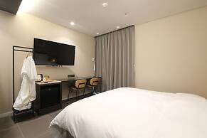 Brown Dot Hotel Busan Sajik Stadium