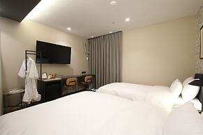 Brown Dot Hotel Busan Sajik Stadium