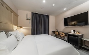 Brown Dot Hotel Busan Sajik Stadium