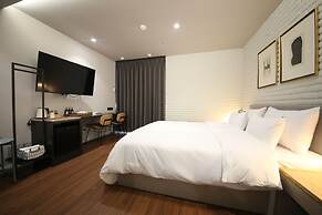 Brown Dot Hotel Busan Sajik Stadium
