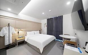 Brown Dot Hotel Busan Sajik Stadium