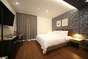 Brown Dot Hotel Busan Sajik Stadium
